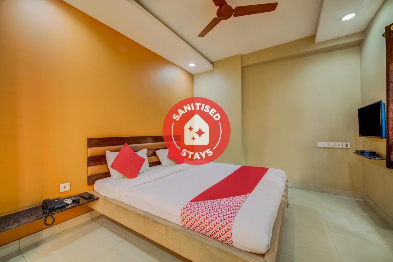 Oyo 18431 Hotel Celestee Grand Haydarabad Dış mekan fotoğraf