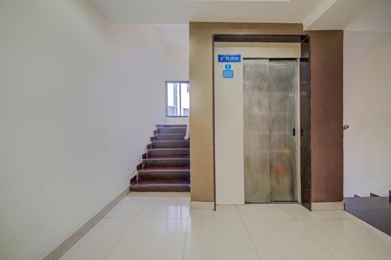 Oyo 18431 Hotel Celestee Grand Haydarabad Dış mekan fotoğraf